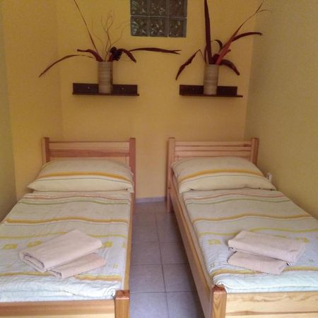 Guest House U Náhonu Chrudim Extérieur photo