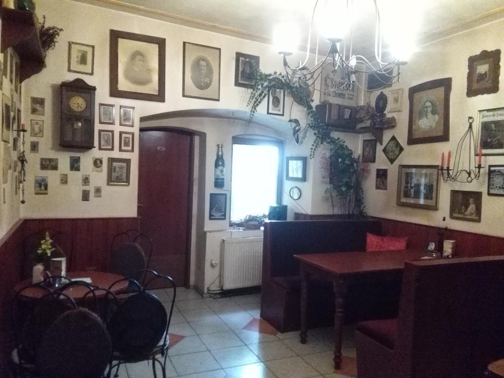 Guest House U Náhonu Chrudim Extérieur photo